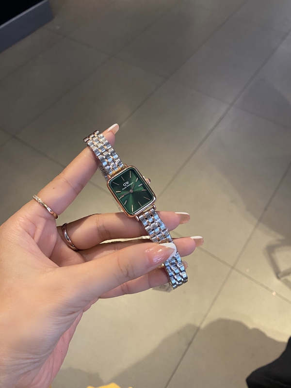 ブランド時計角部分ディテール